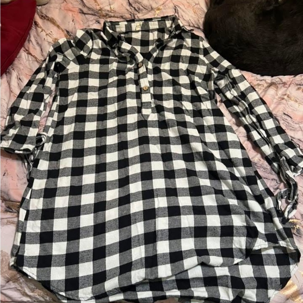 Black and White Checkered Women's Top
